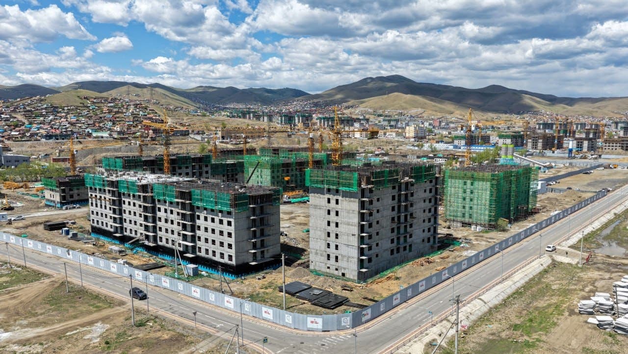 Сэлбэ дэд төвийн орон сууцны барилгуудын 9 дүгээр давхрын цутгалт эхэллээ 2